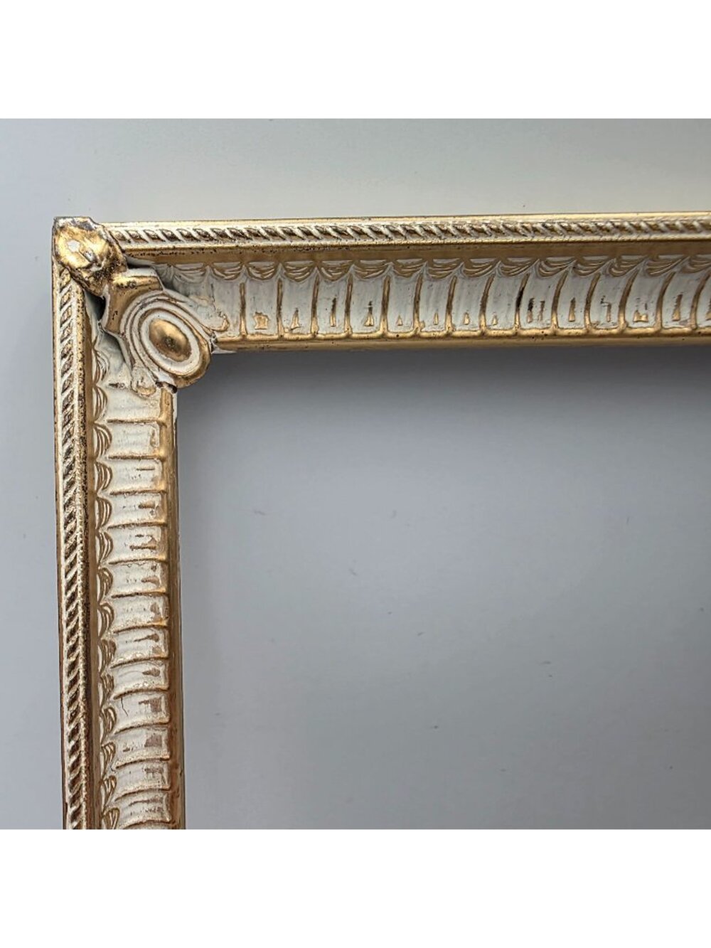 VTG Hollywood Regency Gold Brass Frame Ornate White Wash Applied Corners 8"x 10"